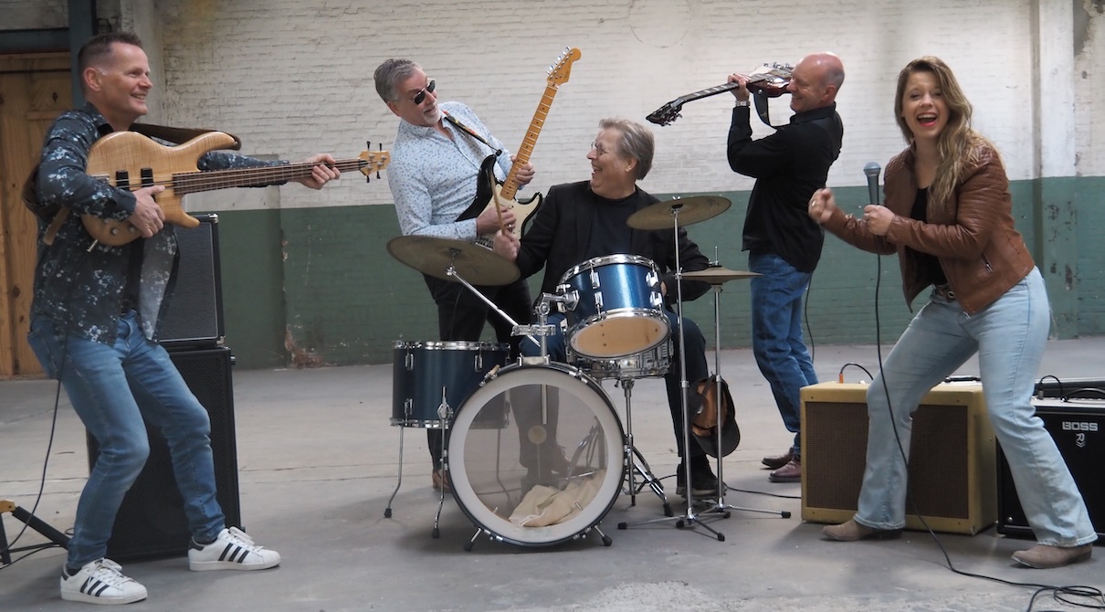 The 5 O'Clock Shift The 5 O'Clock Shift - Coverband